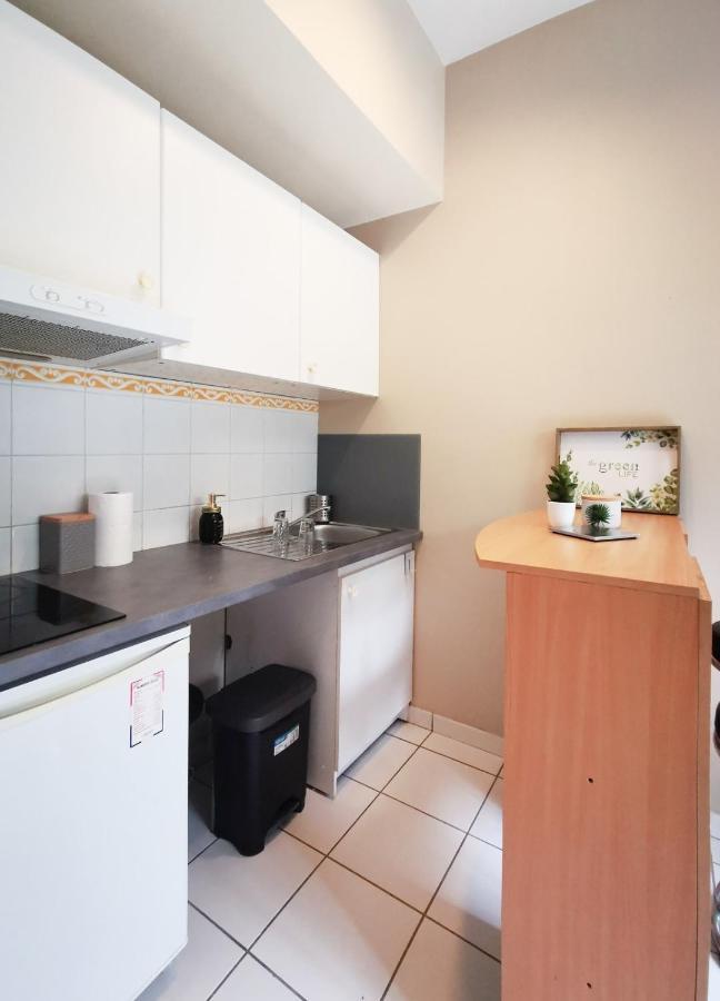 Charming Studio Near Jean Mace Daire Lyon Dış mekan fotoğraf